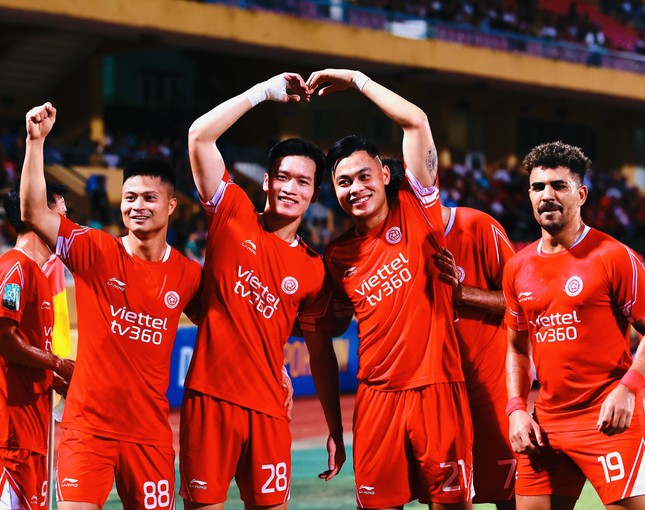 Hoàng Đức lập cú đúp trong chiến thắng 4-0 của Viettel trước Hà Tĩnh ảnh 32