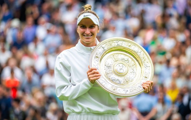 Vondrousova vô địch Wimbledon 2023, đi vào lịch sử quần vợt thế giới ảnh 1