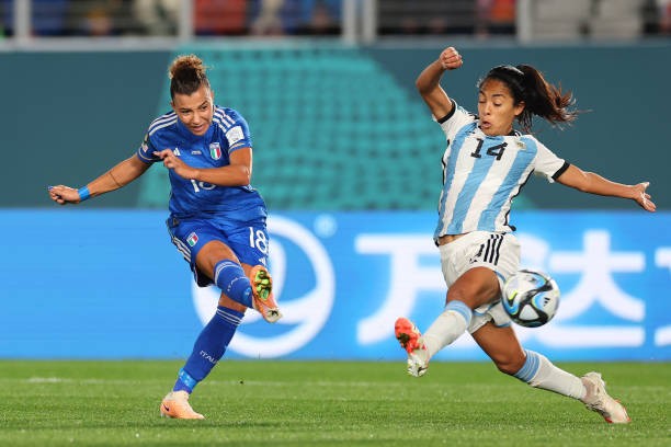 Hạ Argentina 1-0, tuyển nữ Italia chia sẻ ngôi đầu cùng Thụy Điển ảnh 19