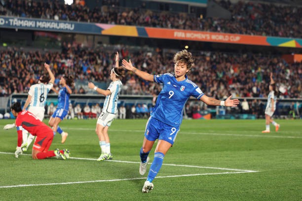 Hạ Argentina 1-0, tuyển nữ Italia chia sẻ ngôi đầu cùng Thụy Điển ảnh 13