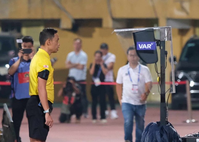 Hoàng Đức lập cú đúp trong chiến thắng 4-0 của Viettel trước Hà Tĩnh ảnh 2