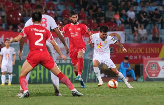 Hoàng Đức lập cú đúp trong chiến thắng 4-0 của Viettel trước Hà Tĩnh ảnh 6