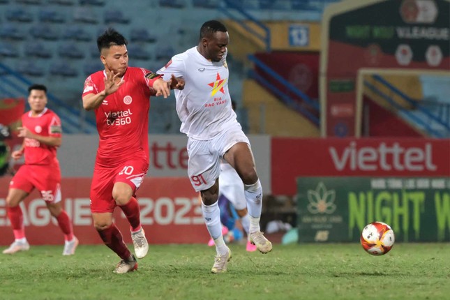 Hoàng Đức lập cú đúp trong chiến thắng 4-0 của Viettel trước Hà Tĩnh ảnh 4