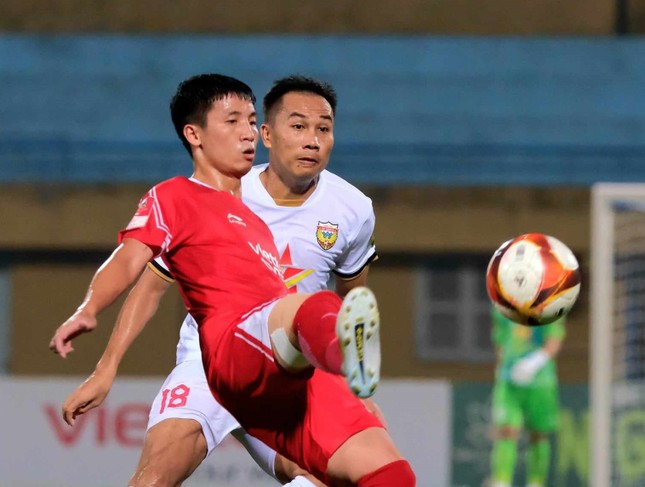 Hoàng Đức lập cú đúp trong chiến thắng 4-0 của Viettel trước Hà Tĩnh ảnh 7