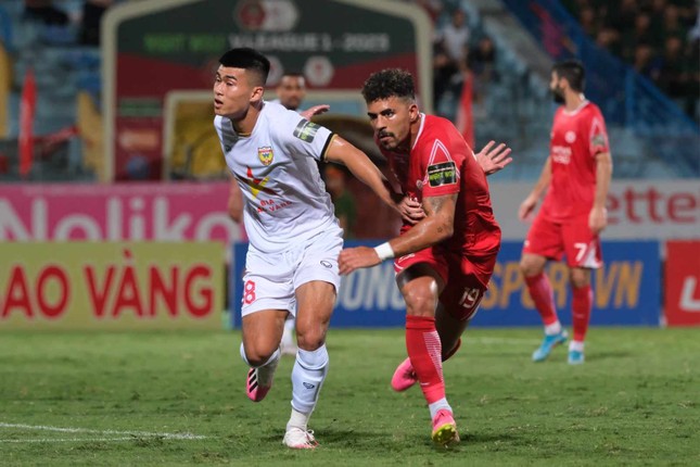 Hoàng Đức lập cú đúp trong chiến thắng 4-0 của Viettel trước Hà Tĩnh ảnh 14