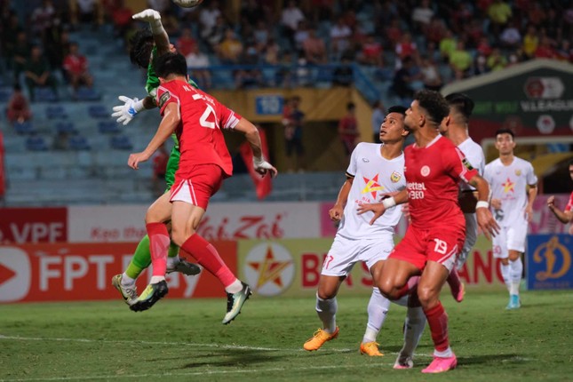 Hoàng Đức lập cú đúp trong chiến thắng 4-0 của Viettel trước Hà Tĩnh ảnh 19