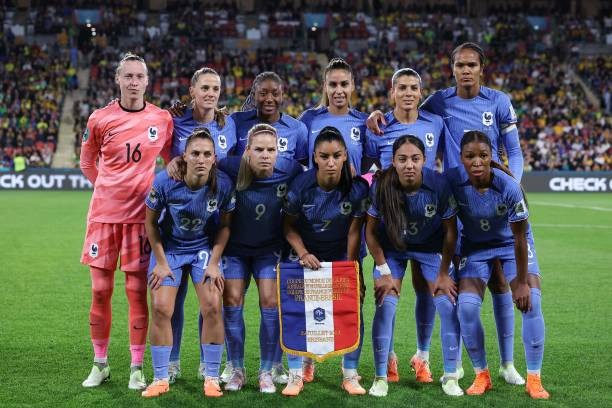 Tuyển nữ Pháp vượt lên đầu bảng sau khi đánh bại Brazil 2-1 ảnh 16
