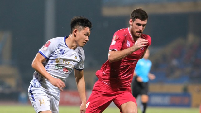 Caio lập cú đúp giúp Hà Nội đánh bại Hải Phòng 3-1, chiếm ngôi đầu bảng ảnh 17
