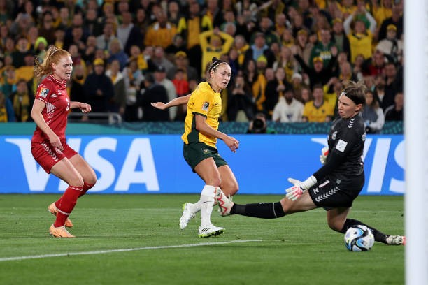 Hạ nữ Đan Mạch 2-0, chủ nhà Australia thẳng tiến vào tứ kết ảnh 9