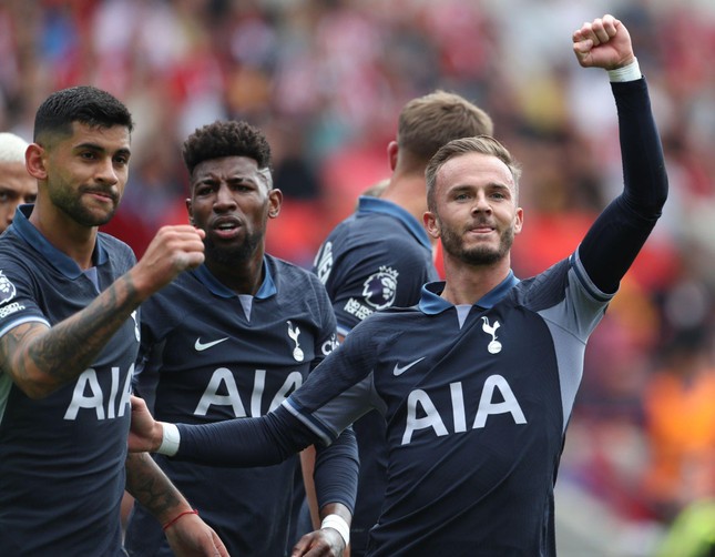Số 10 mới tỏa sáng, Tottenham vẫn không thắng Brentford ảnh 1