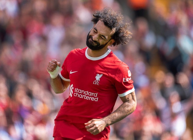 Ngôi sao Salah từ chối núi tiền của Saudi Arabia để ở lại Liverpool - Ảnh 1.