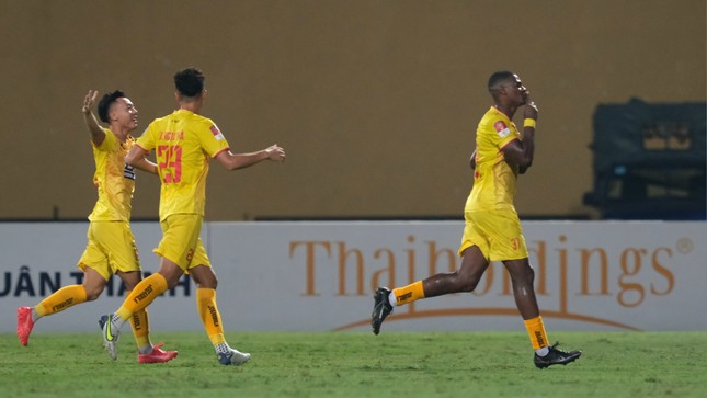 CAHN lên ngôi vô địch sau trận hòa 1-1 với Thanh Hóa ảnh 3