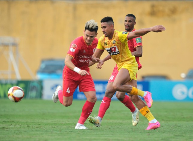 CAHN lên ngôi vô địch sau trận hòa 1-1 với Thanh Hóa ảnh 11