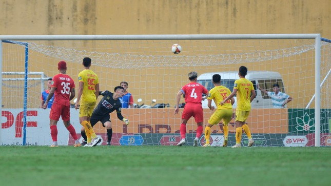 CAHN lên ngôi vô địch sau trận hòa 1-1 với Thanh Hóa ảnh 8