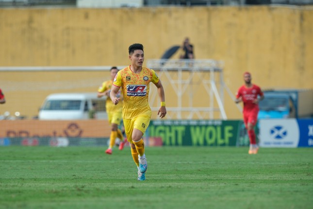 CAHN lên ngôi vô địch sau trận hòa 1-1 với Thanh Hóa ảnh 14