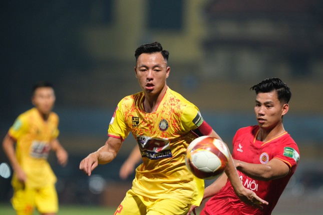 CAHN lên ngôi vô địch sau trận hòa 1-1 với Thanh Hóa ảnh 2