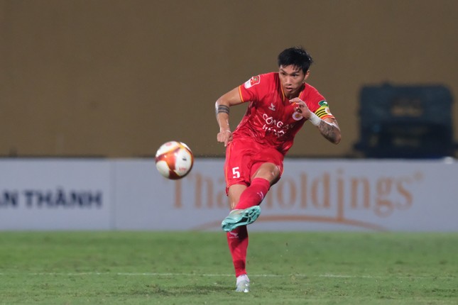 Quang Hải, Văn Hậu nói gì khi giúp CAHN vượt qua CLB cũ giành chức vô địch V-League 2023? ảnh 1