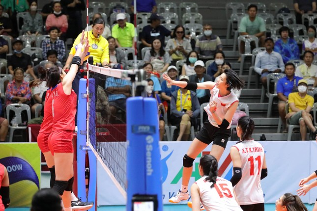 Tuyển bóng chuyền nữ Việt Nam giành ngôi đầu bảng giải Vô địch châu Á 2023 đầy thuyết phục ảnh 2
