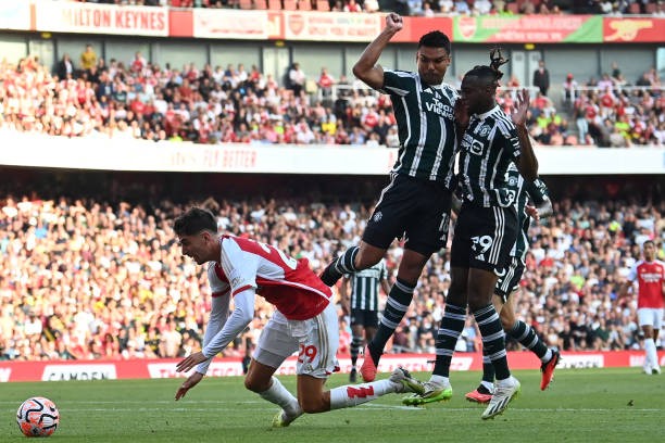 Arsenal đánh bại MU bằng 3 tuyệt phẩm ảnh 9