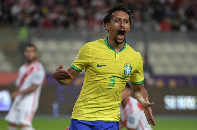 Tuyển Brazil thắng nhọc Peru vào phút 90 ảnh 1