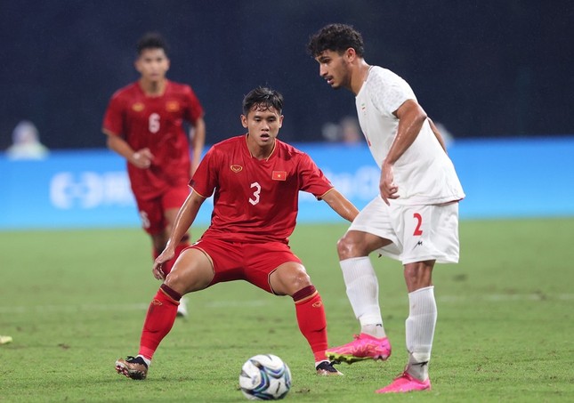 Olympic Iran áp đảo Olympic Việt Nam với chiến thắng 4-0 ảnh 14