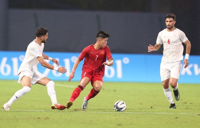 Olympic Iran áp đảo Olympic Việt Nam với chiến thắng 4-0 ảnh 9