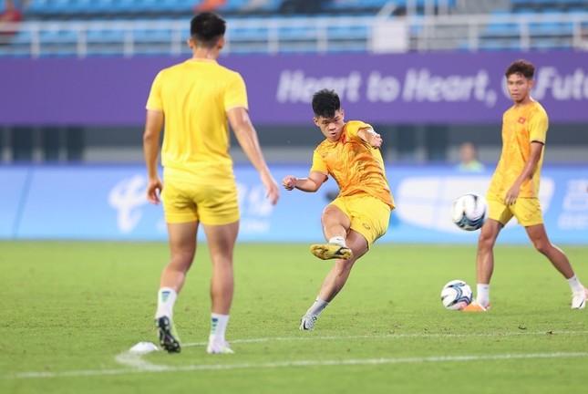 Olympic Iran áp đảo Olympic Việt Nam với chiến thắng 4-0 ảnh 4