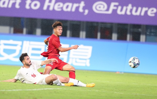 Olympic Iran áp đảo Olympic Việt Nam với chiến thắng 4-0 ảnh 8