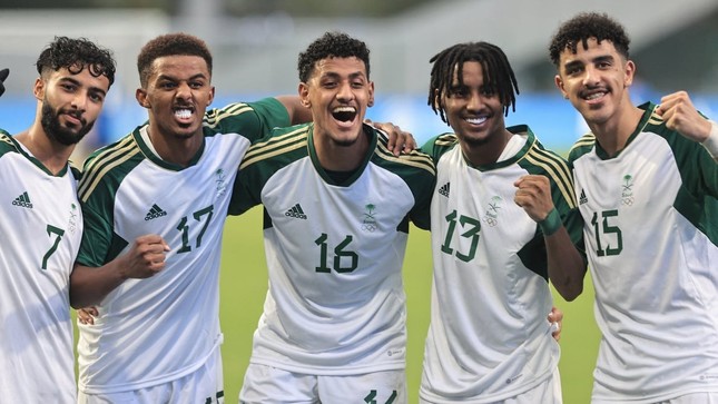 Olympic Saudi Arabia thắng dễ Mông Cổ, Olympic Việt Nam lâm nguy ảnh 1