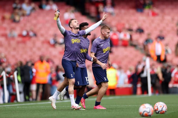 Arsenal và Tottenham bất phân thắng bại trong trận derby bắc London rực lửa ảnh 27