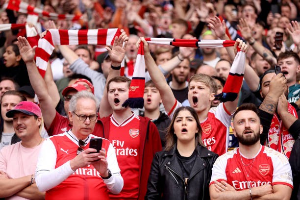 Arsenal và Tottenham bất phân thắng bại trong trận derby bắc London rực lửa ảnh 24