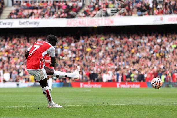 Arsenal và Tottenham bất phân thắng bại trong trận derby bắc London rực lửa ảnh 16
