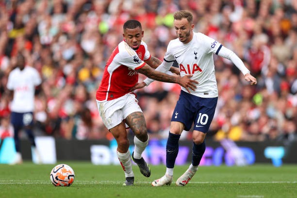 Arsenal và Tottenham bất phân thắng bại trong trận derby bắc London rực lửa ảnh 14