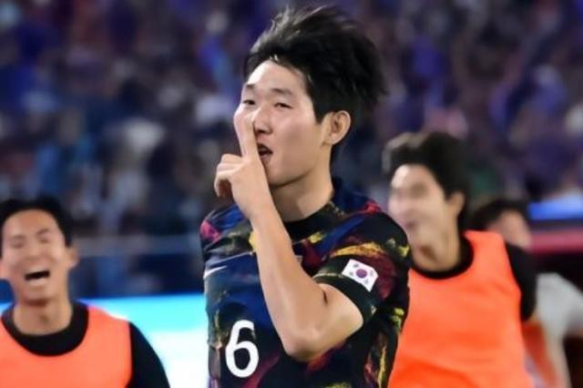 Ngôi sao Hàn Quốc 'cà khịa' Olympic Trung Quốc: ‘Tôi biến sân vận động của họ thành thư viện’ ảnh 1