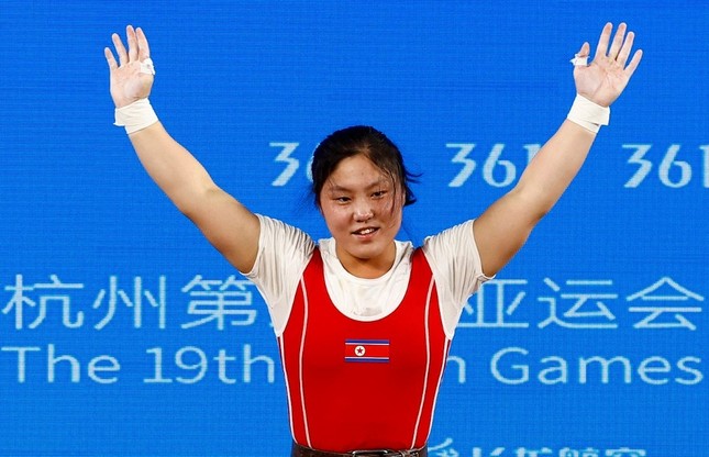 Đô cử Triều Tiên gây sốc ở Asiad 19, phá tổng cộng 11 kỷ lục ảnh 1