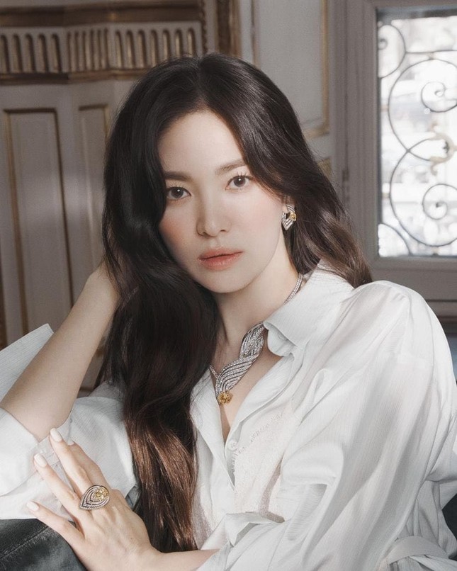 Song Hye Kyo xin lỗi ảnh 1