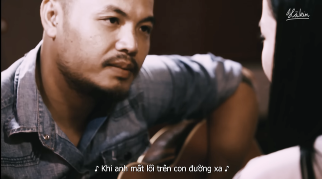Trần Lập hát 'Mắt đen' trong MV 12 năm trước ảnh 1