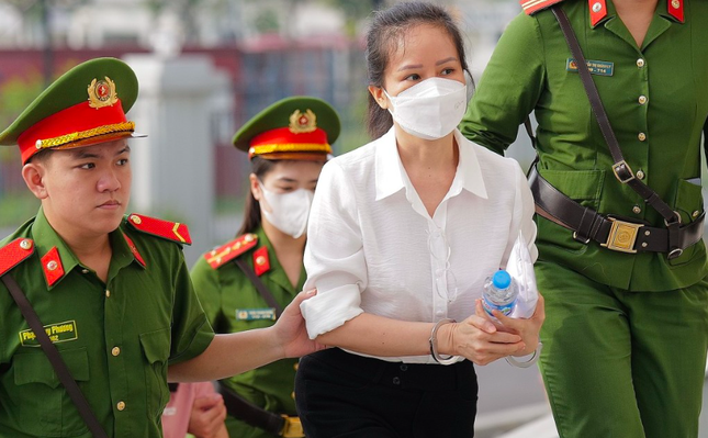Cựu Cục trưởng Nguyễn Thị Hương Lan: Tòa án lương tâm sẽ phán xét bị cáo suốt phần đời còn lại ảnh 1