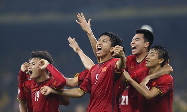 Hòa Malaysia 2-2, tuyển Việt Nam có lợi thế ở chung kết lượt về ảnh 33