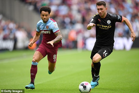 Sterling lập hat-trick, Man City vùi dập West Ham ảnh 6
