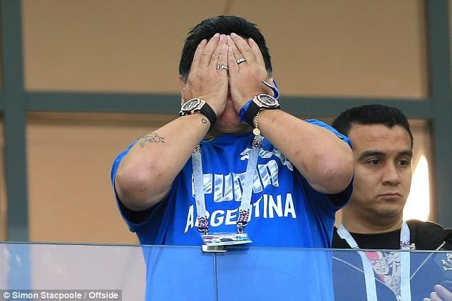 Diego Maradona: Khi người đàn ông khóc ảnh 6