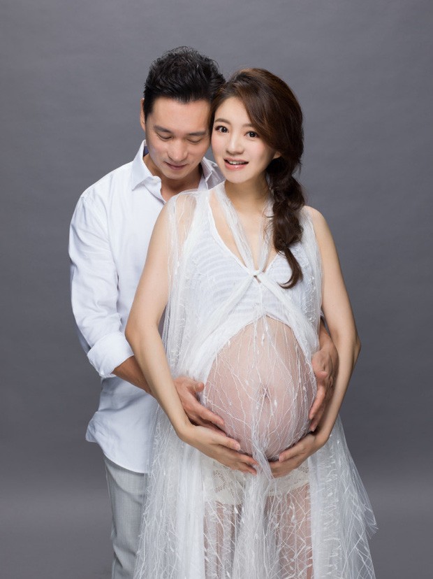 Sốt xình xịch với bộ ảnh nàng 'Triệu Mẫn' An Dĩ Hiên bụng bầu vượt mặt ở tuổi 40 ảnh 2