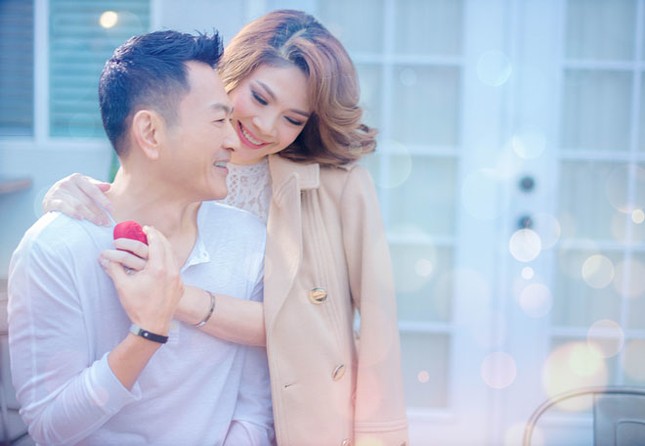 Ca sĩ Thanh Thảo sinh con gái đầu lòng ở tuổi U50 ảnh 1