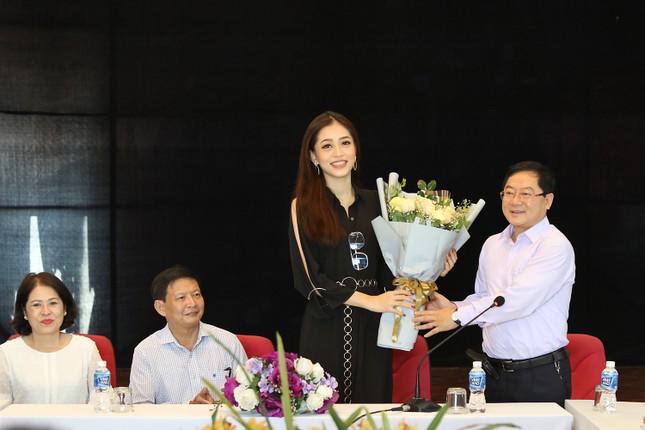 Á hậu Phương Nga đẹp mong manh 'gây xao xuyến' ảnh 6