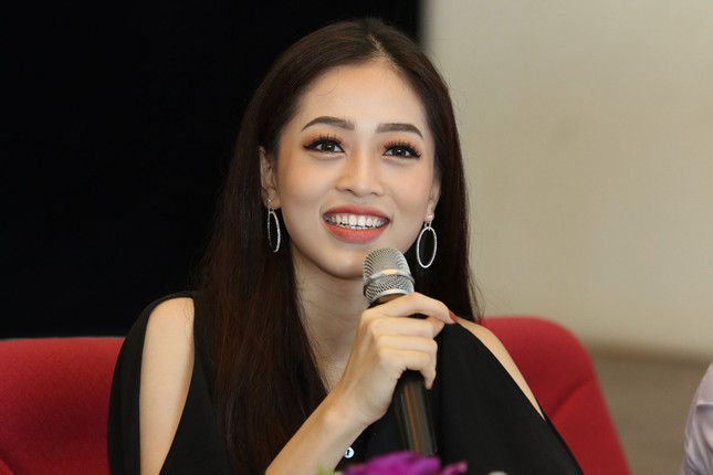 Á hậu Phương Nga đẹp mong manh 'gây xao xuyến' ảnh 4