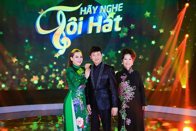 Phi Nhung bất ngờ đứng chung sân khấu với danh ca khiến cô từng 'thề độc' ảnh 4