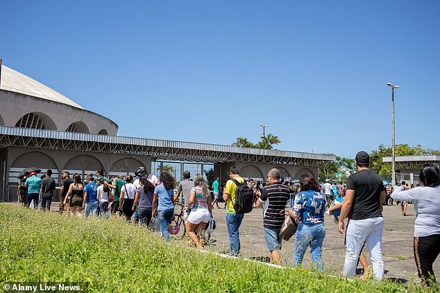 Ca sĩ nổi tiếng Brazil qua đời vì máy bay bất ngờ lao xuống đất ảnh 6
