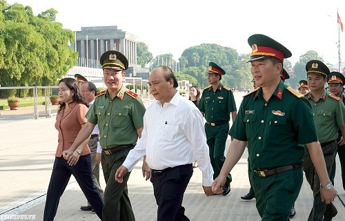 Thủ tướng kiểm tra công trình, khu vực Lăng Chủ tịch Hồ Chí Minh ảnh 2
