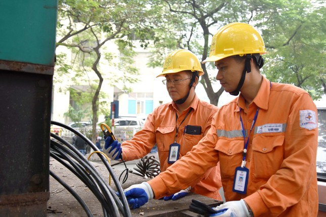 Tăng cường các giải pháp nâng cao độ tin cậy cung cấp điện trên lưới hạ thế ảnh 1