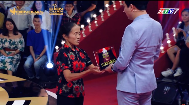 Bà Tân Vlog bất ngờ trả lại tiền thưởng của Thách Thức Danh Hài ảnh 3
